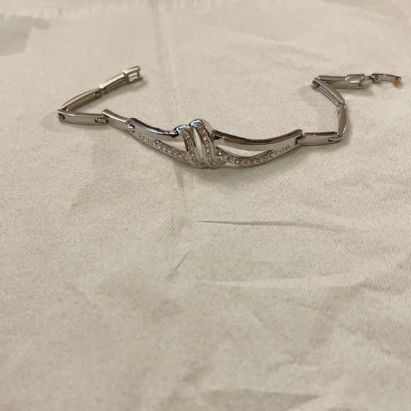 Jewelry’s set. Neckles . Brecelate and earing .titanium - Picture 3 of 4